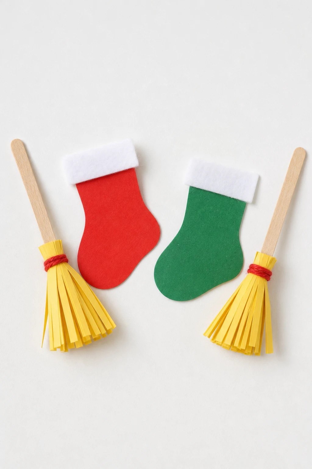 La Befana mini broom